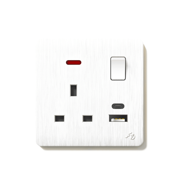 ⁦فيش ١٣ امبير  مع USB و Typ C⁩ - الصورة ⁦2⁩